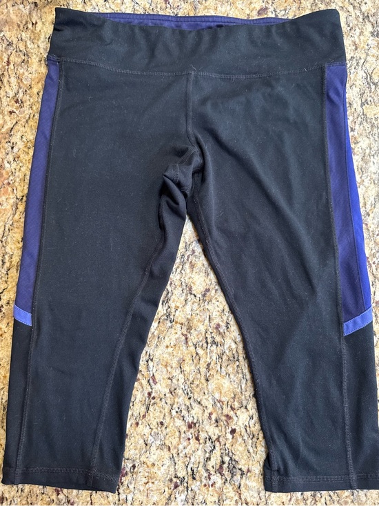 Champion Pants - ❤️3/$25 Champion Duo Dry Black Capri Leggings Purple Side Panels Yoga Pants (B10